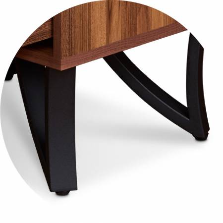 Noha stolu má nový speciální vzhled.